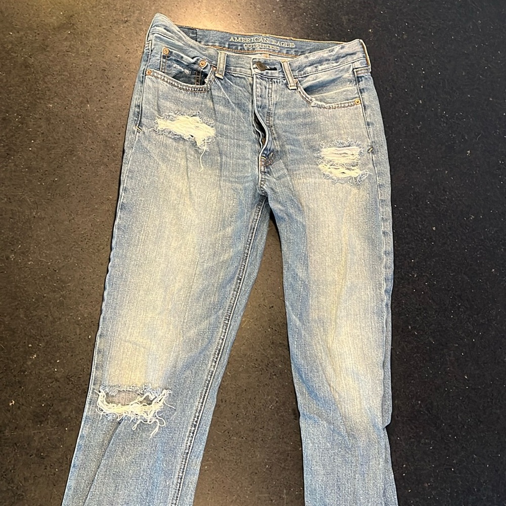 American Eagle Tomboy ripped jeans size 2 (fits like size 6) long jeans baggy